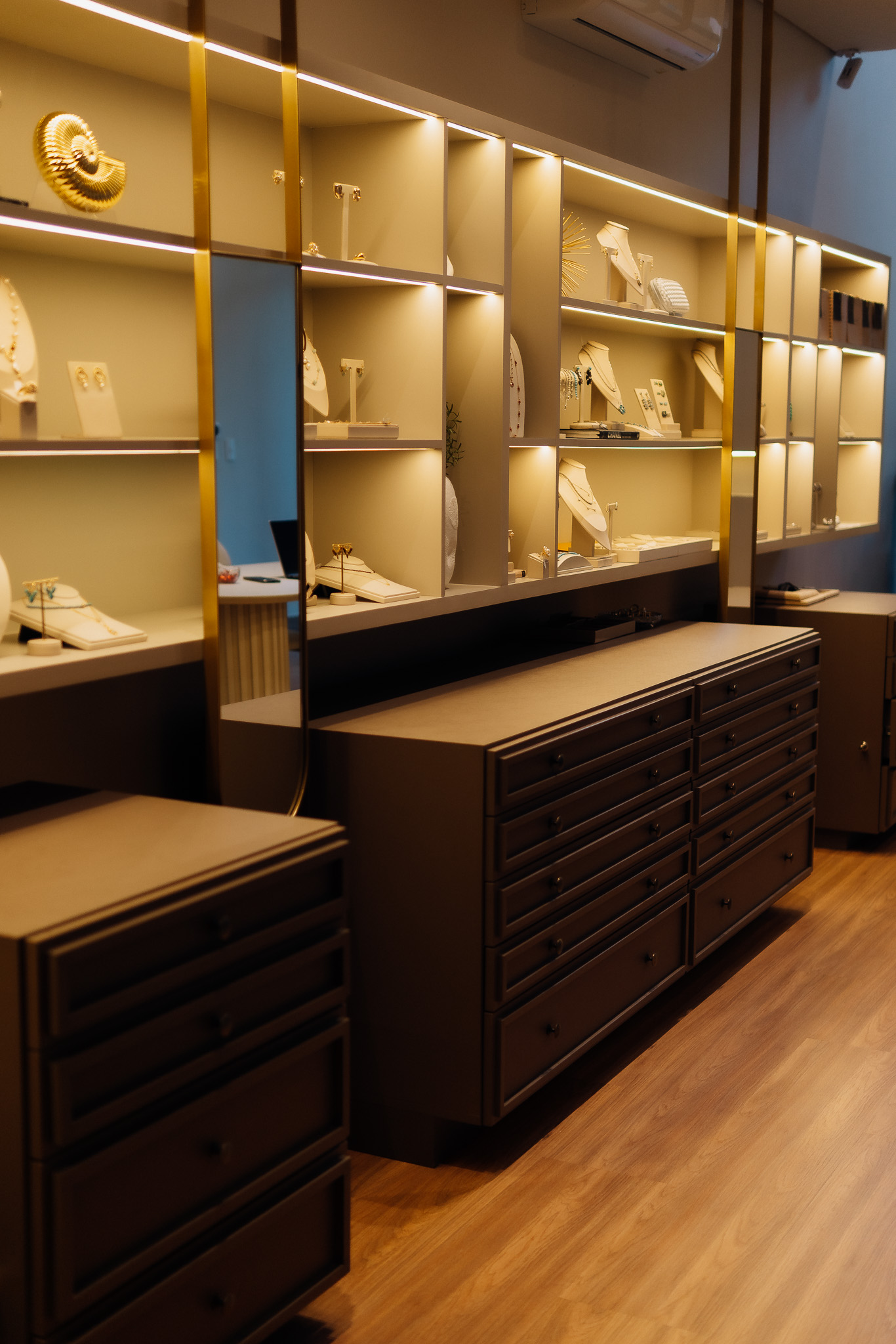 M Brand - Imagem 3